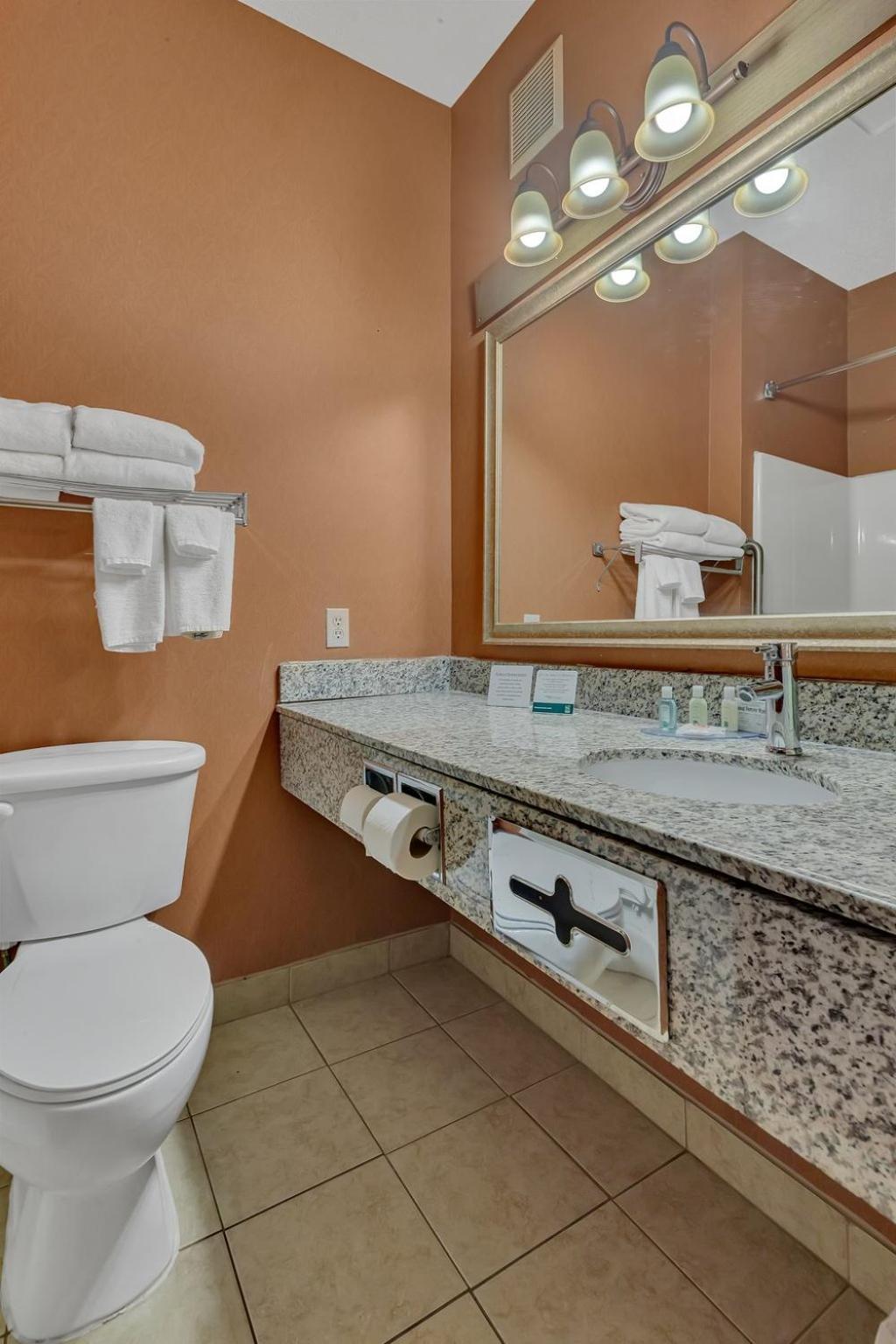 Quality Inn במיג'י מראה חיצוני תמונה